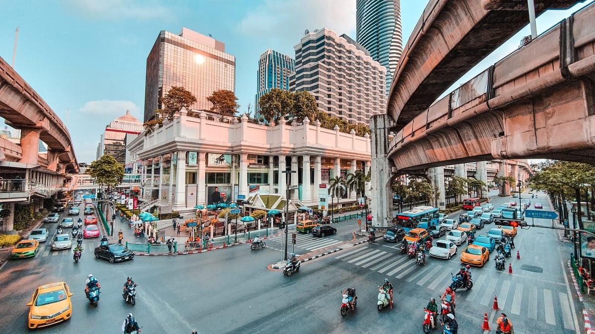 The Digital Nomad in Thailand Guide: Bangkok Edition [2024 Update]