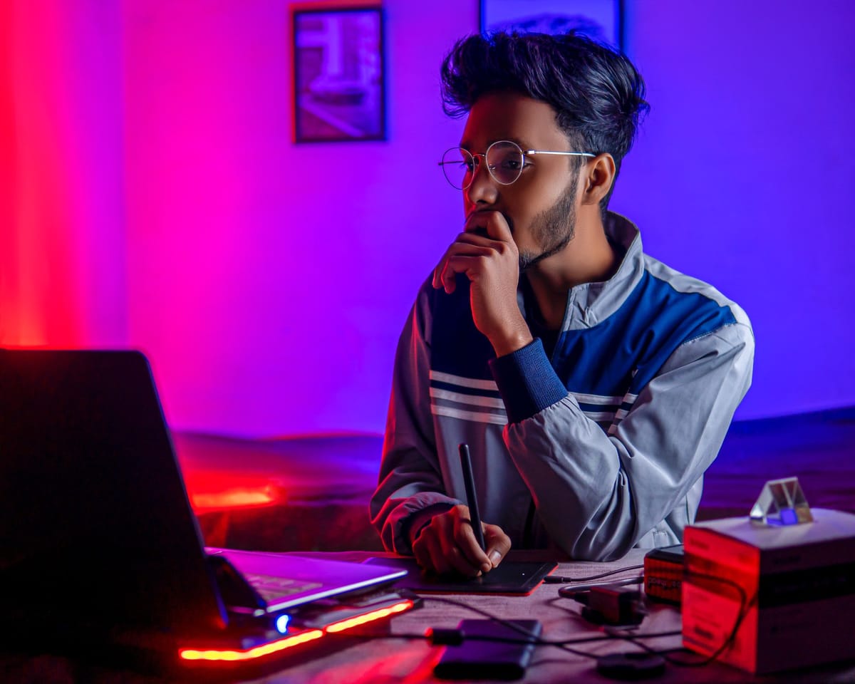 The Best Freelance Websites to Hire Graphic Designer Freelancers [Updated for 2024]